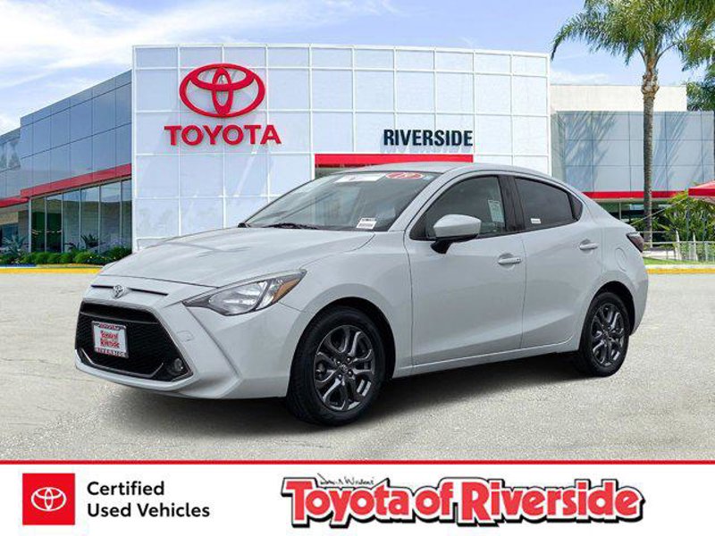 Used 2019 Toyota Yaris LE image 1