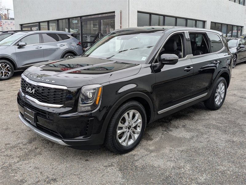 Certified 2022 Kia Telluride LX image 1