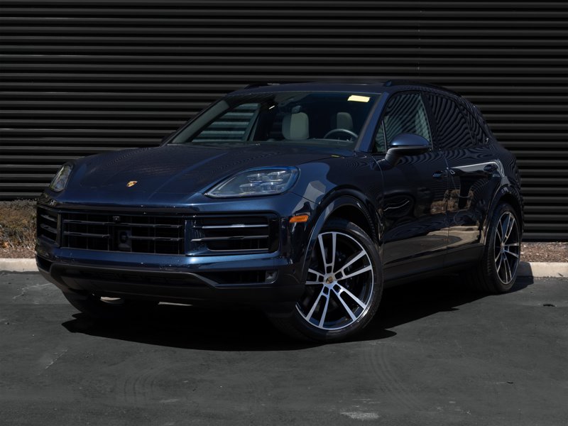 Certified 2024 Porsche Cayenne S image 1