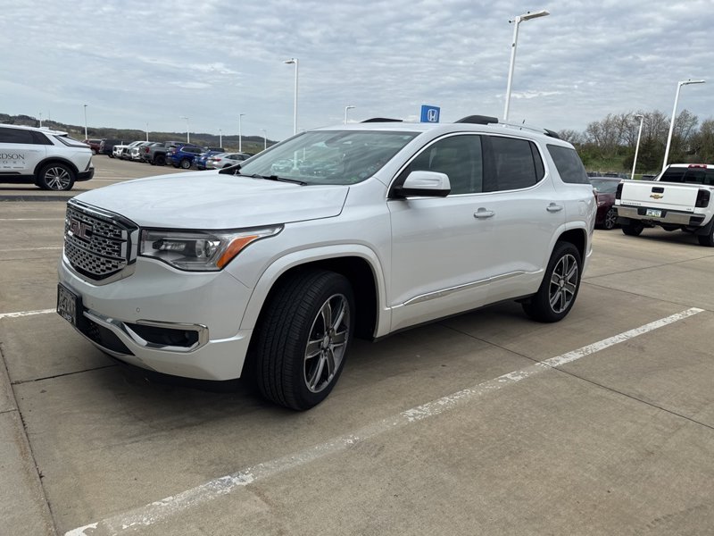 Used 2017 GMC Acadia Denali w/ Technology Package image 1