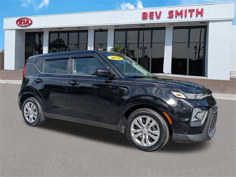 Certified 2020 Kia Soul LX image 1
