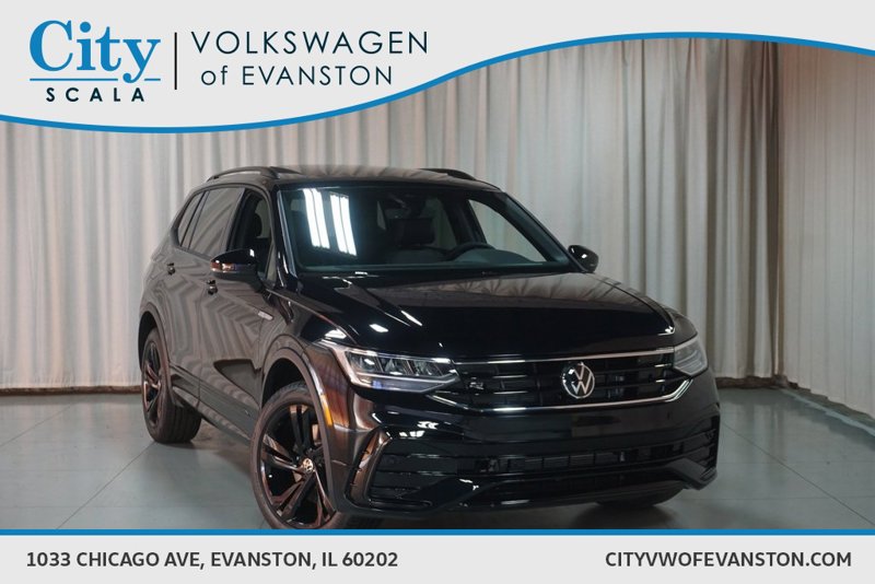 Certified 2024 Volkswagen Tiguan SE R-Line image 1