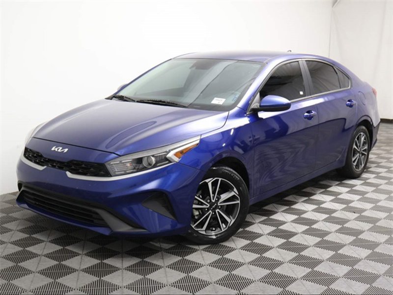 Used 2023 Kia Forte LXS image 1