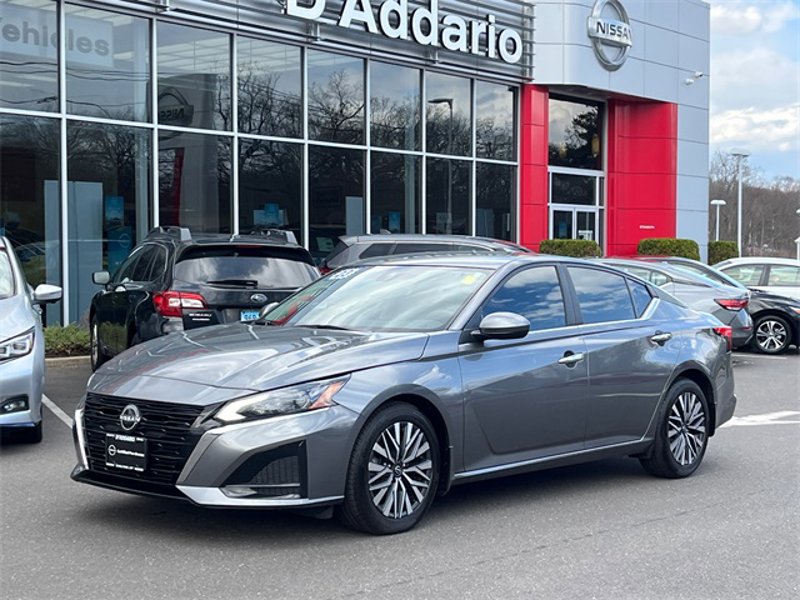Certified 2023 Nissan Altima 2.5 SV image 1