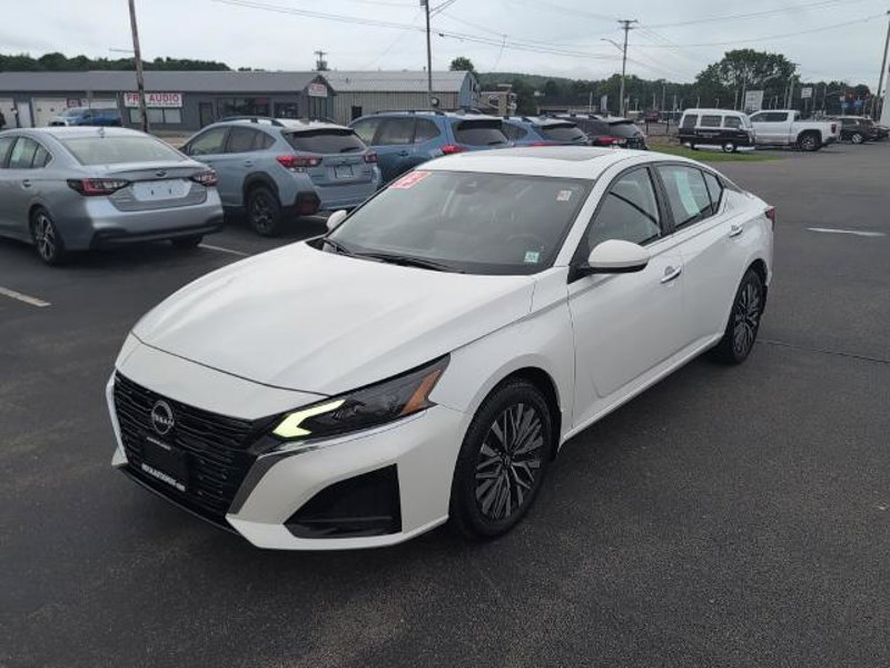 Certified 2023 Nissan Altima 2.5 SV w/ SV Premium Package image 1