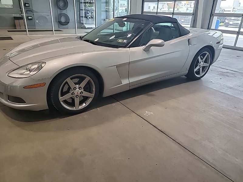Used 2006 Chevrolet Corvette Convertible w/ Preferred Equipment Group image 1