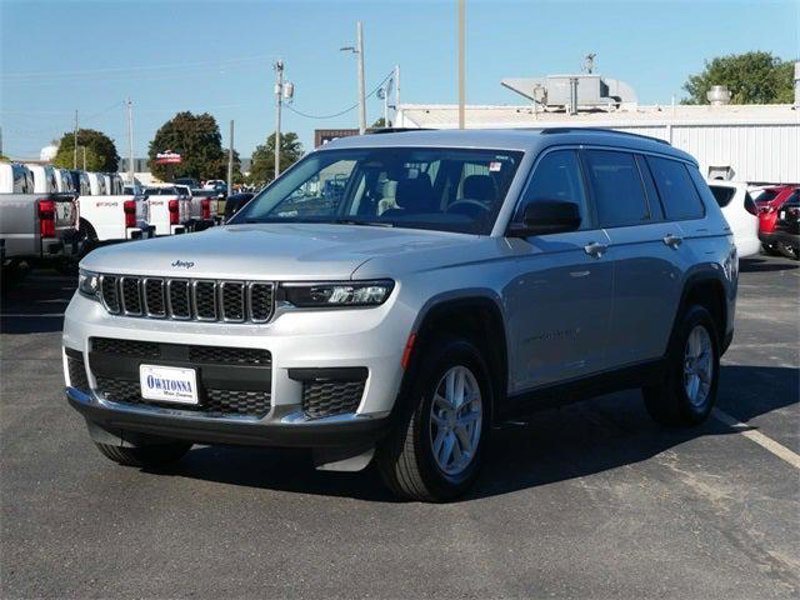 Certified 2023 Jeep Grand Cherokee L Laredo image 1