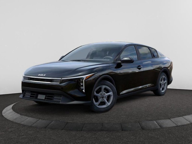 Certified 2025 Kia K4 LXS image 1