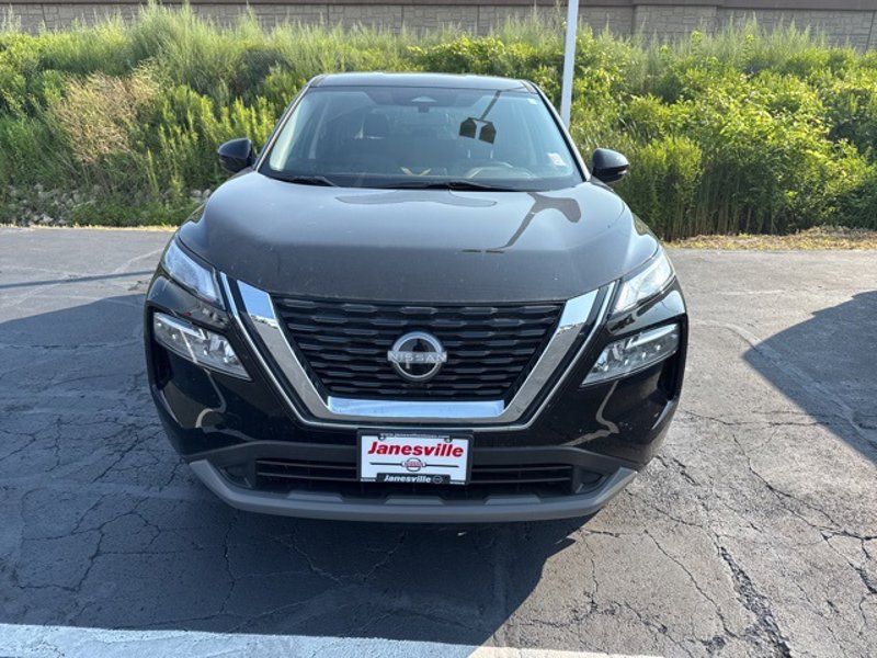Certified 2023 Nissan Rogue SV image 1