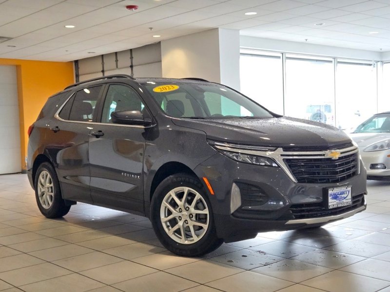 Certified 2023 Chevrolet Equinox LT image 1