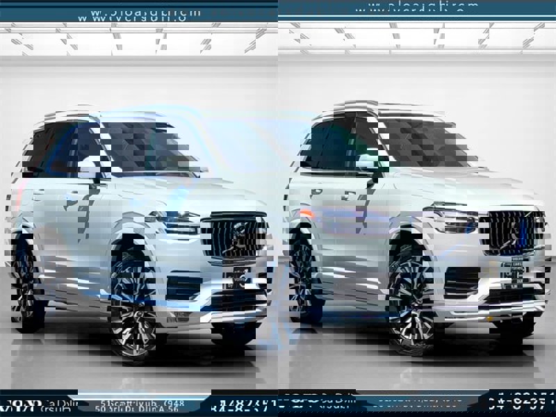 Certified 2022 Volvo XC90 T5 Momentum image 1