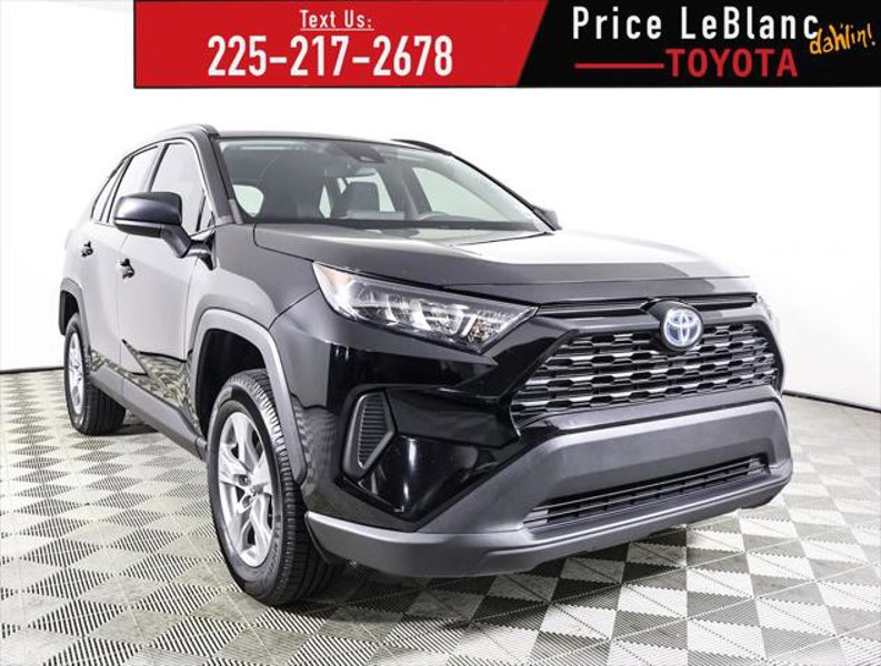 Certified 2022 Toyota RAV4 LE image 1
