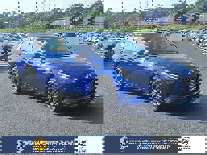 Certified 2022 Hyundai Elantra SEL image 1