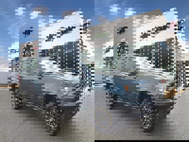 Used 2019 Chevrolet Colorado ZR2 image 1
