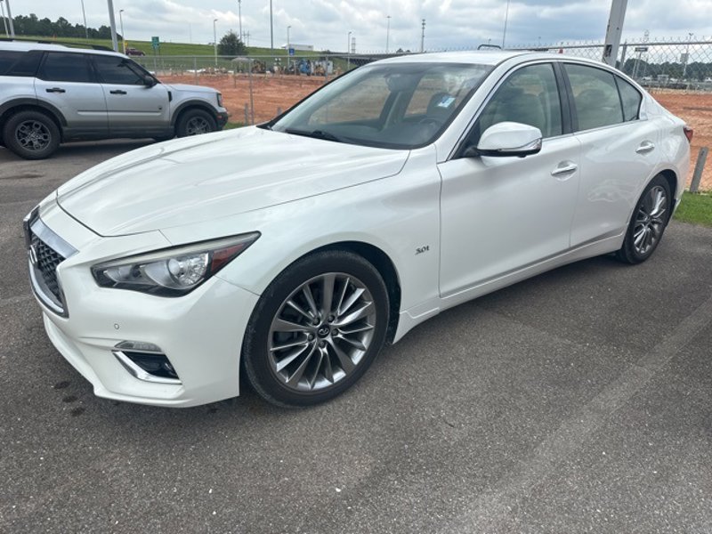 Used 2018 INFINITI Q50 Luxe w/ Cargo Package (L95) image 1