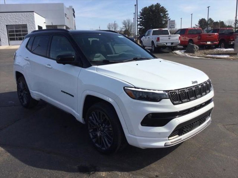Certified 2024 Jeep Compass Limited w/ Driver Assist Group I image 1