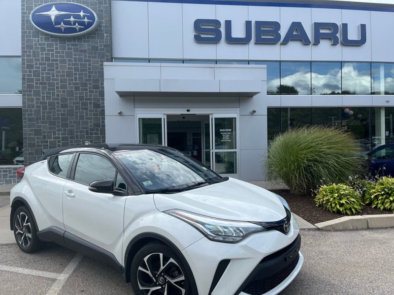 Used 2020 Toyota C-HR XLE image 1