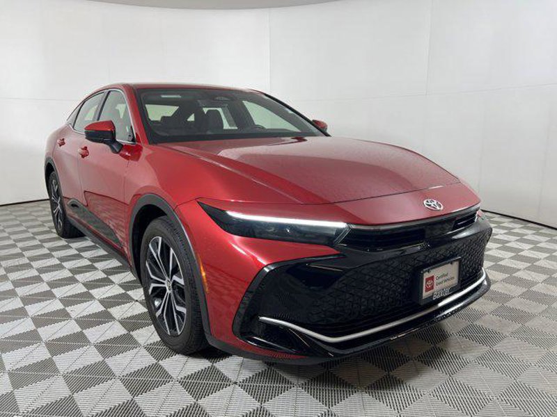 Certified 2024 Toyota Crown XLE image 1