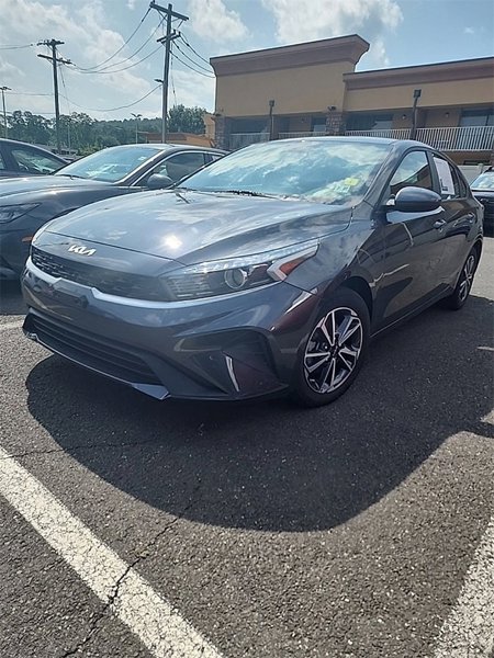 Used 2023 Kia Forte LXS image 1