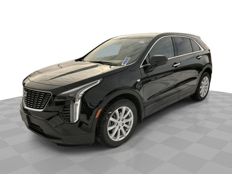 Certified 2022 Cadillac XT4 Luxury w/ Cold Weather Package image 1