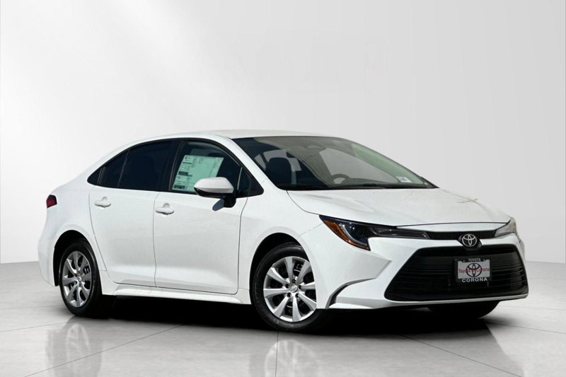 New 2025 Toyota Corolla LE image 1