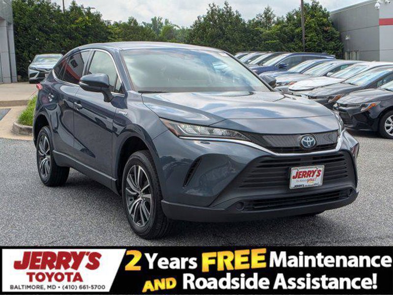 Certified 2021 Toyota Venza LE image 1