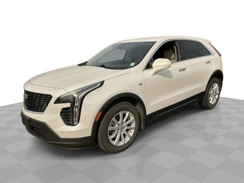 Certified 2021 Cadillac XT4 Luxury w/ Cold Weather Package image 1