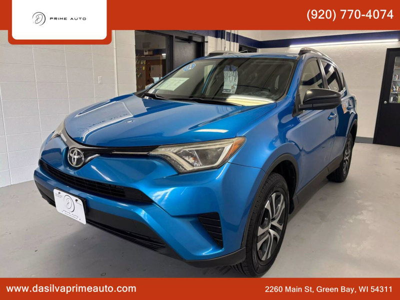 Used 2016 Toyota RAV4 LE image 1