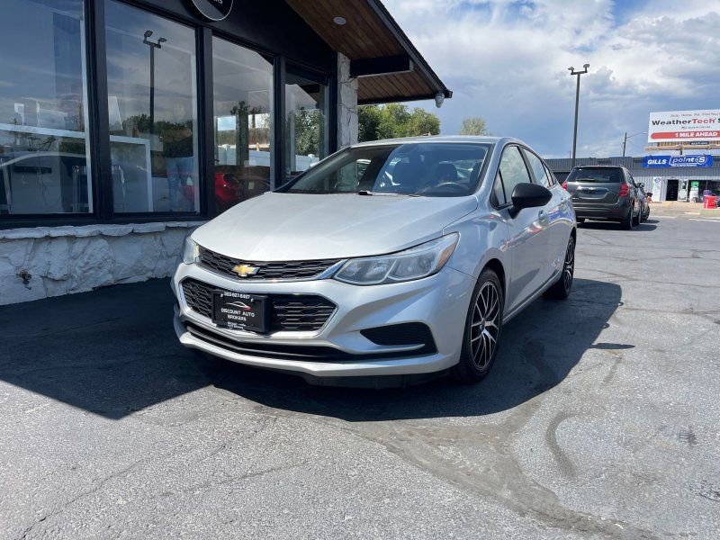 Used 2016 Chevrolet Cruze LS image 1
