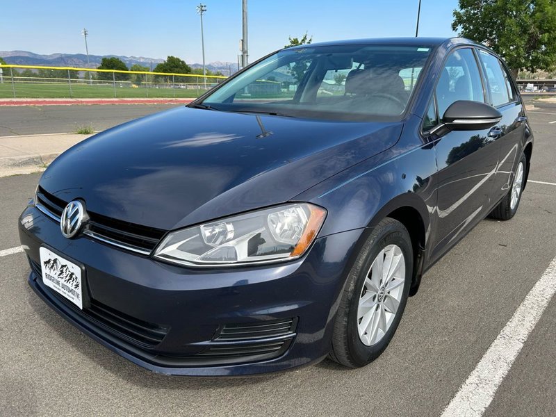 Used 2016 Volkswagen Golf S image 1