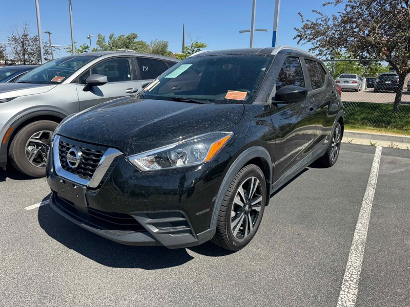 Used 2020 Nissan Kicks SV image 1