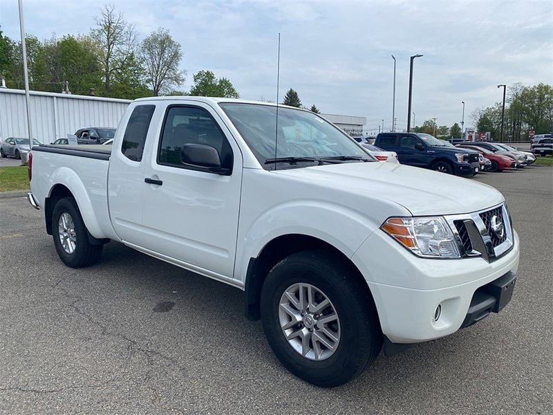 Certified 2020 Nissan Frontier SV image 1