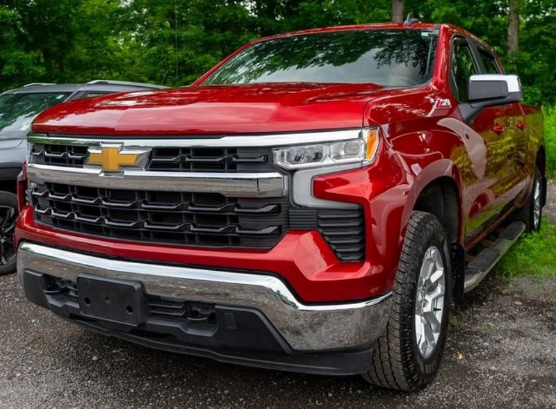 Certified 2024 Chevrolet Silverado 1500 LT w/ Z71 Off-Road Package image 1
