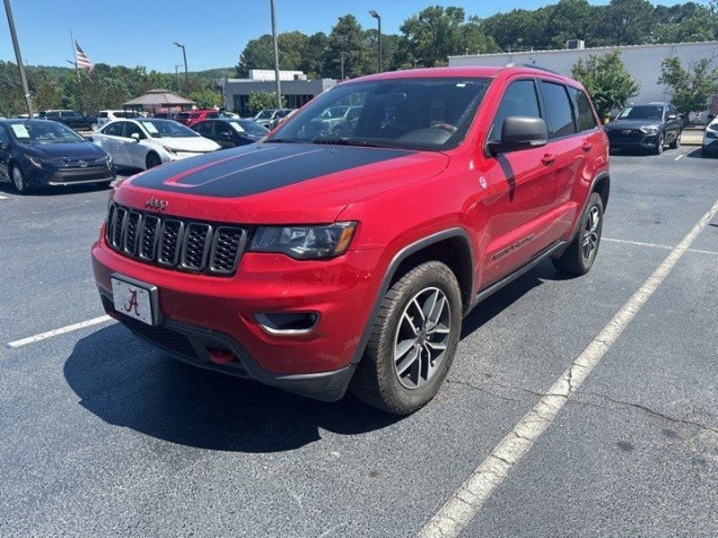 Used 2019 Jeep Grand Cherokee Trailhawk image 1