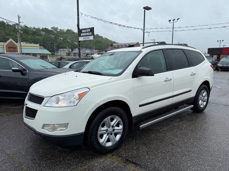 Used 2012 Chevrolet Traverse LS image 1