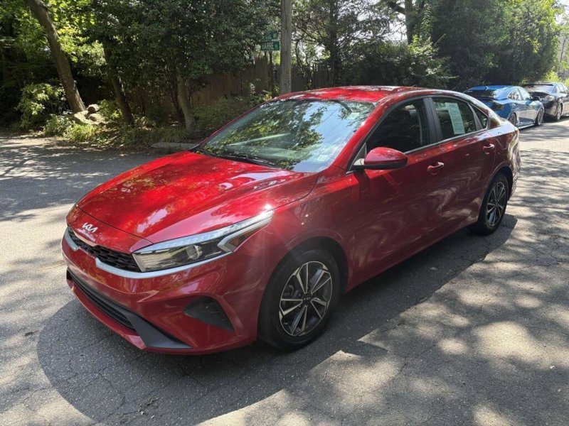 Used 2023 Kia Forte LXS image 1