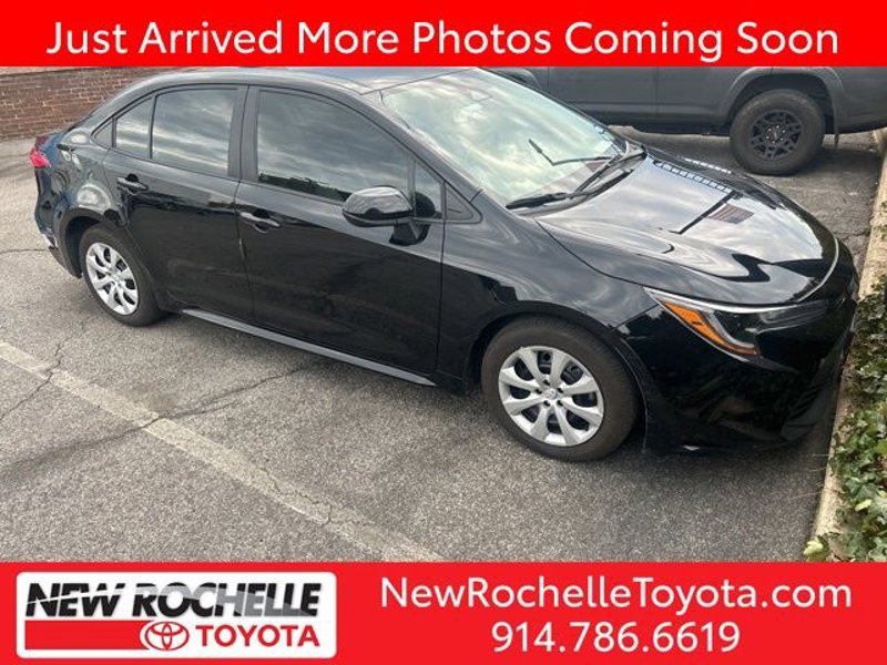 Certified 2023 Toyota Corolla LE image 1