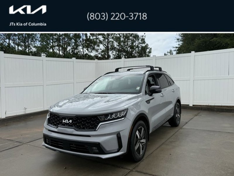 Certified 2022 Kia Sorento EX image 1