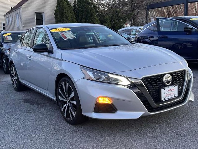 Certified 2022 Nissan Altima 2.5 SR image 1