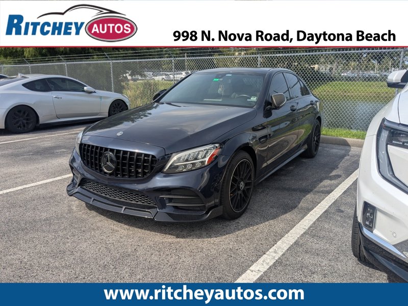 Used 2019 Mercedes-Benz C 300 4MATIC Sedan image 1