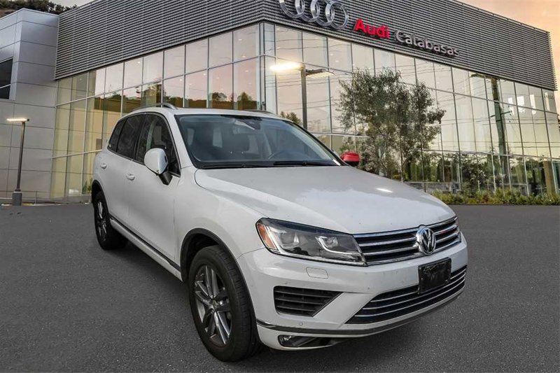 Used 2015 Volkswagen Touareg Lux image 1