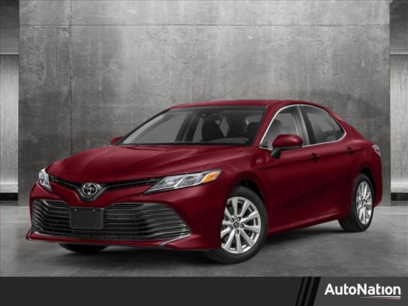 Used 2019 Toyota Camry LE image 1