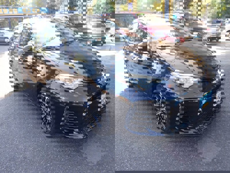 Used 2017 Toyota Corolla SE image 1