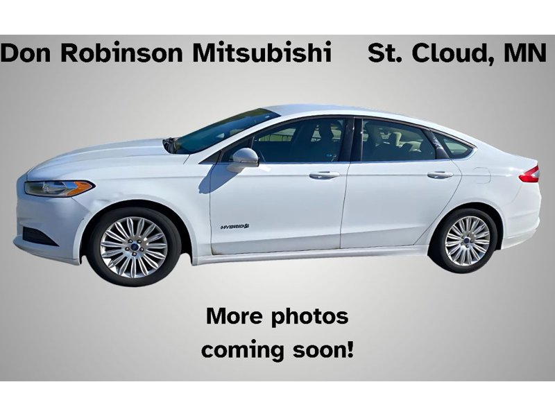 Used 2016 Ford Fusion SE image 1