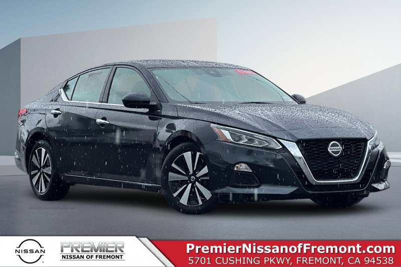 Certified 2022 Nissan Altima 2.5 SV image 1