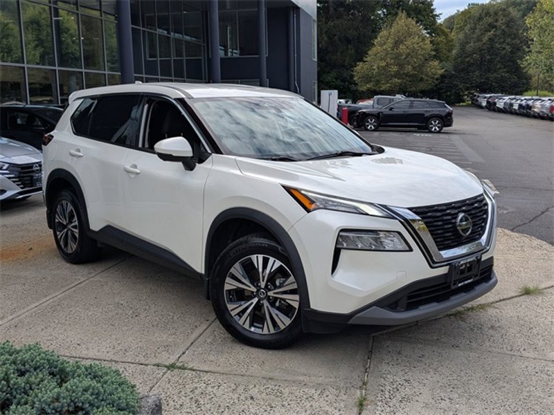 Certified 2021 Nissan Rogue SV image 1