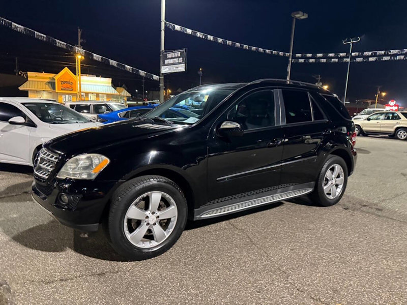 Used 2009 Mercedes-Benz ML 350 4MATIC image 1