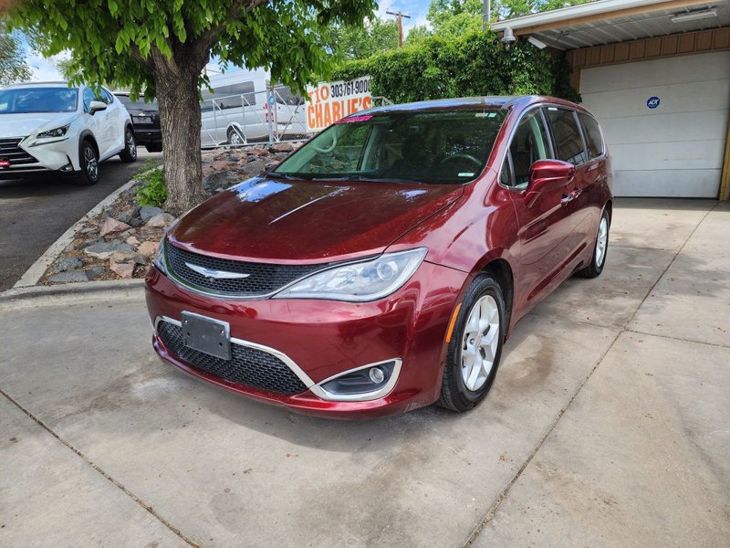Used 2018 Chrysler Pacifica Touring Plus w/ Tire & Wheel Group image 1