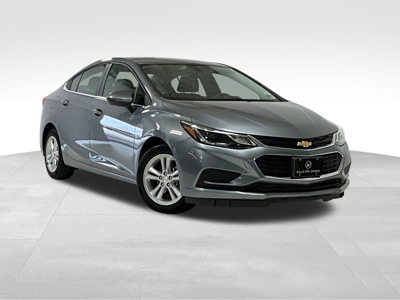 Used 2018 Chevrolet Cruze LT w/ Convenience Package image 1