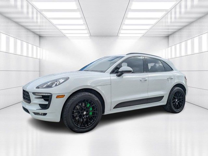 Used 2015 Porsche Macan S image 1